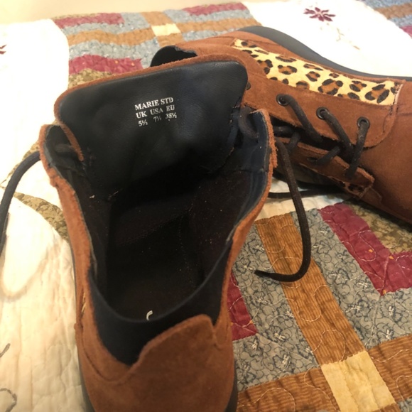 Leopard print ankle high boots - Picture 2 of 3